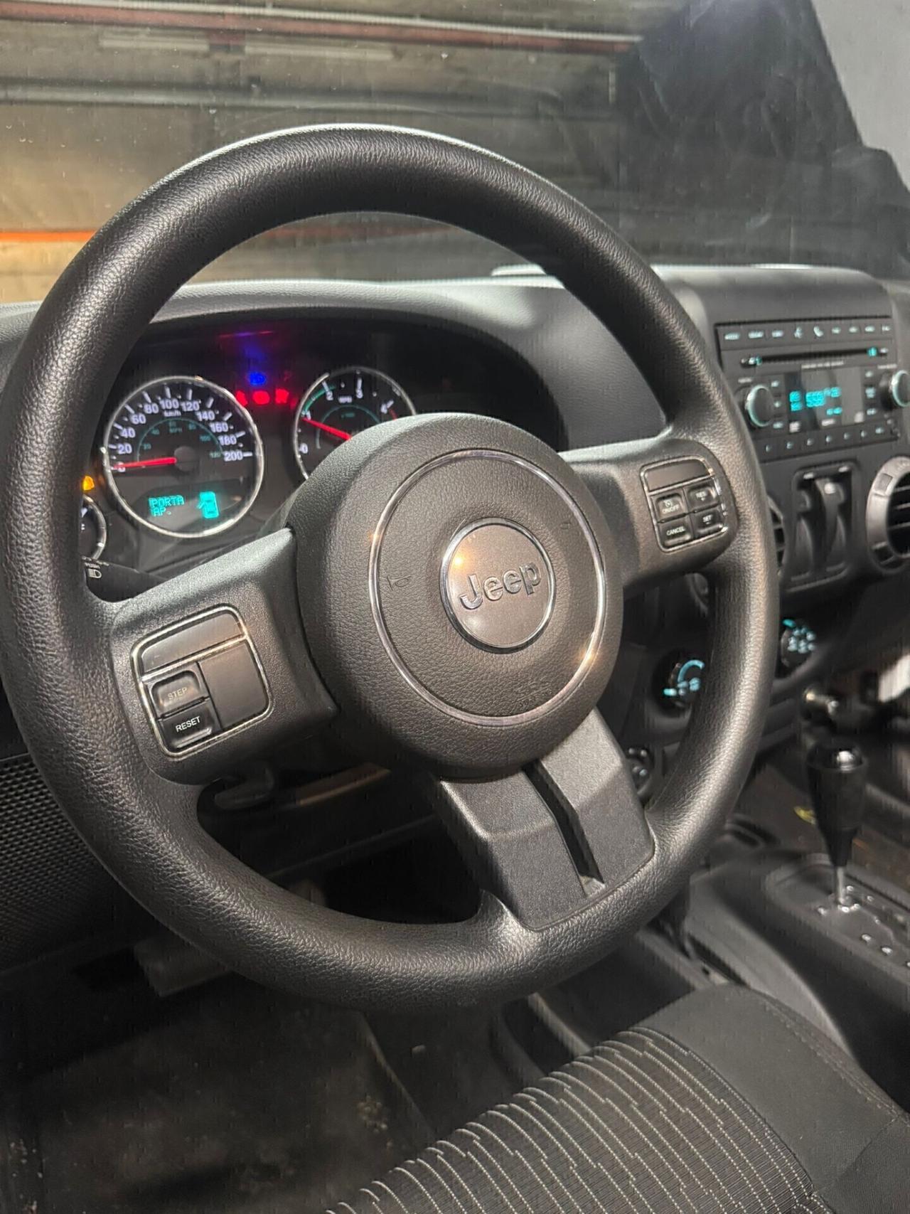 Jeep Wrangler 2.8 CRD DPF Sahara Auto 2013