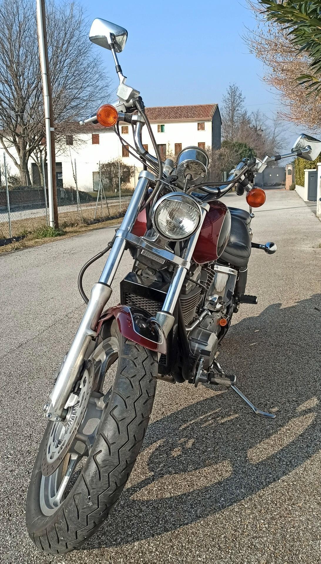 HONDA VT 1100 SHADOW AMERICA