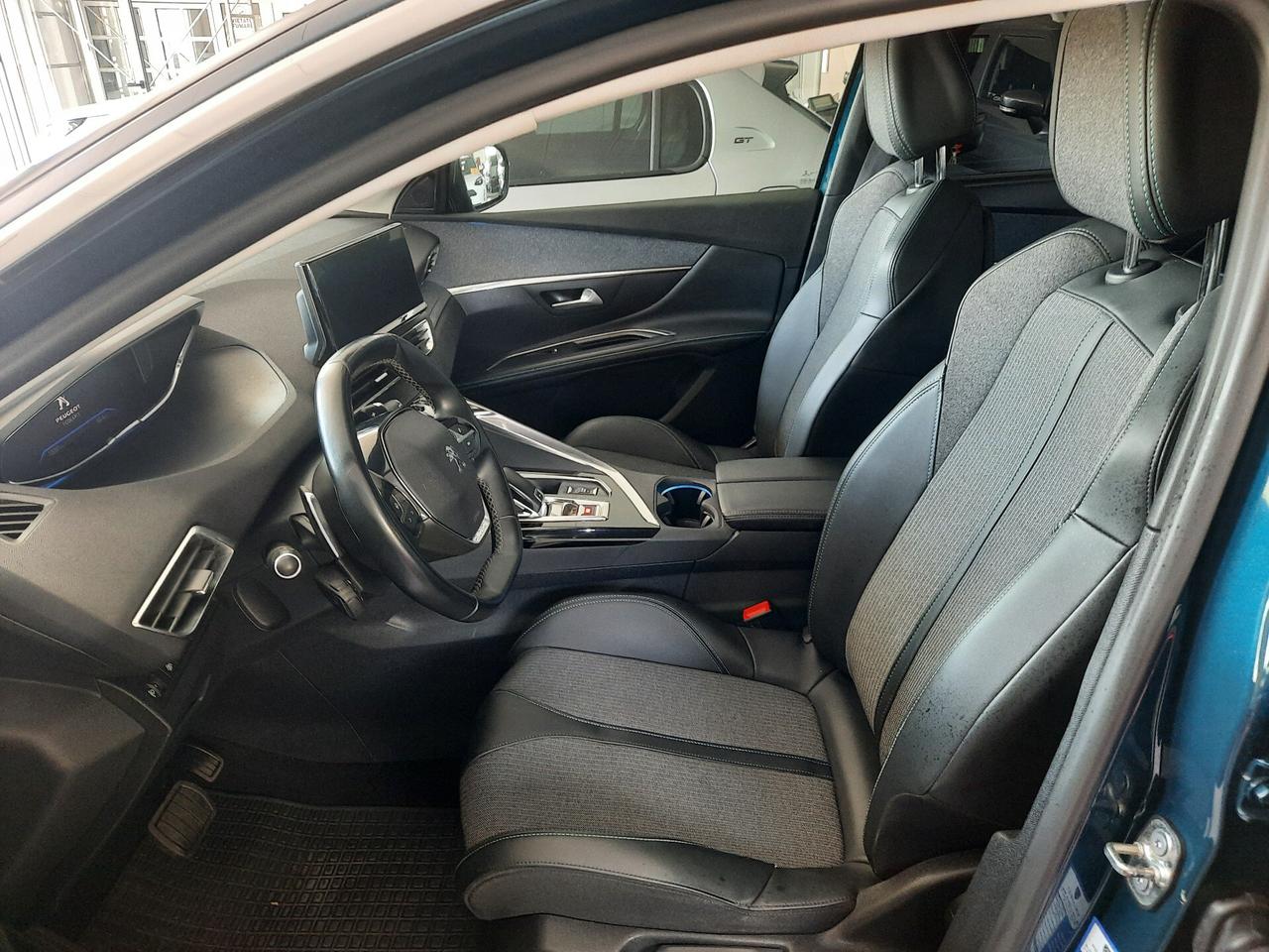 Peugeot 5008 BlueHDi 130 S&S EAT8 Allure Pack