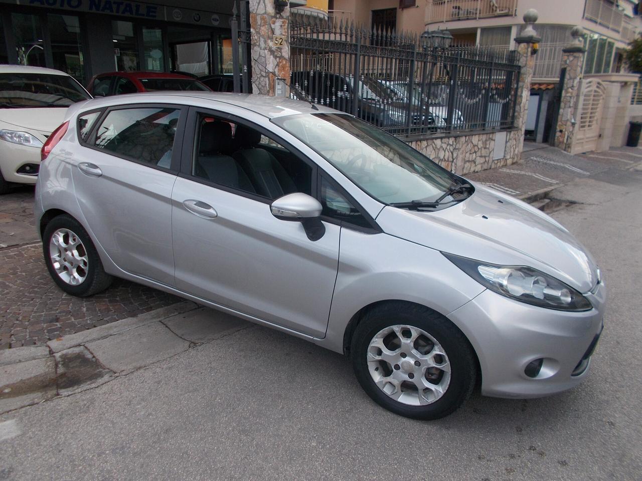 Ford Fiesta 1.4 TDCi 68CV 5 porte Titanium