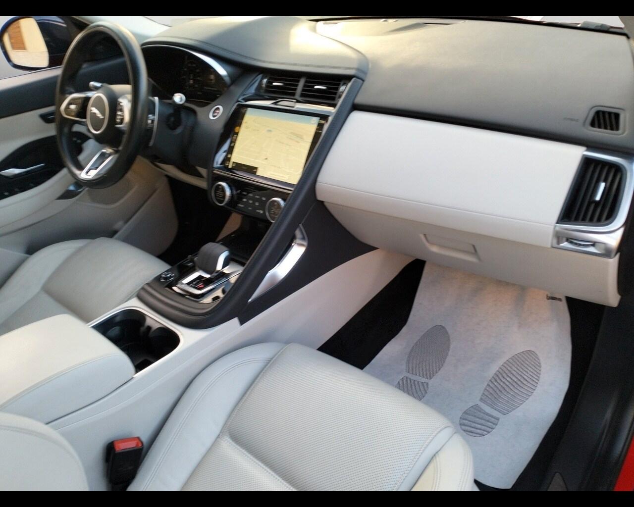 JAGUAR E-Pace (X540) E-Pace 2.0D I4 204 C...