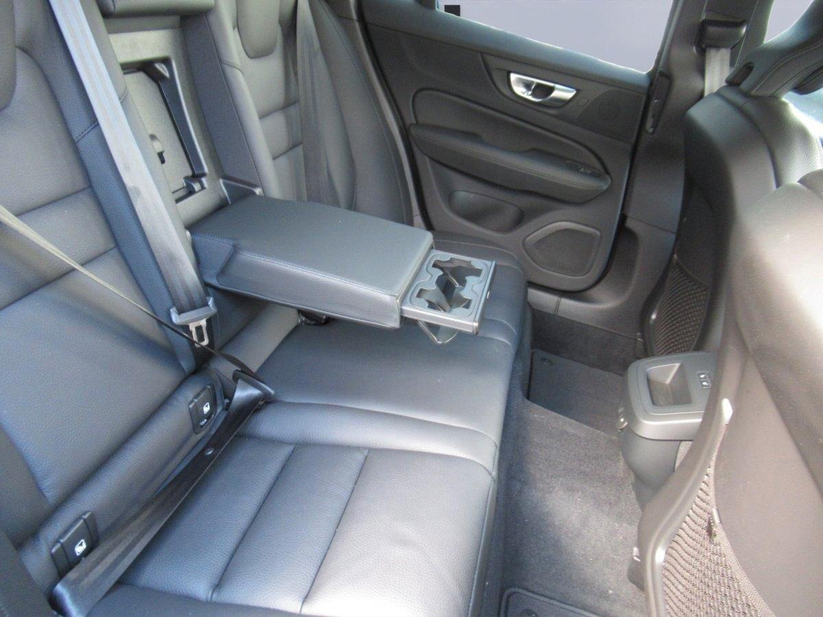 Volvo V60 T8 Plug-in Hybrid AWD automatico Plus Bright