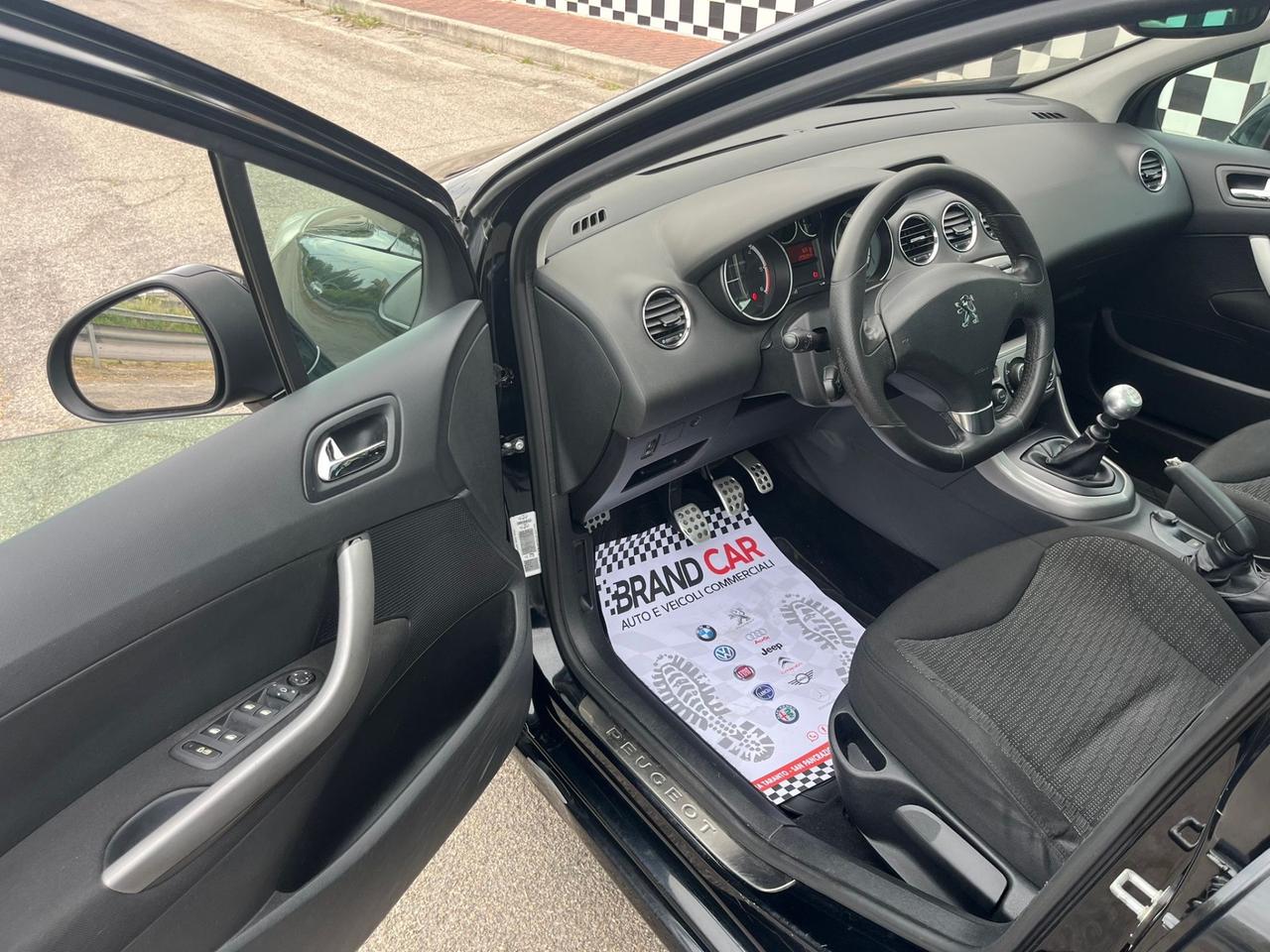 Peugeot 308 1.6 HDi SW Ciel Féline - 2011