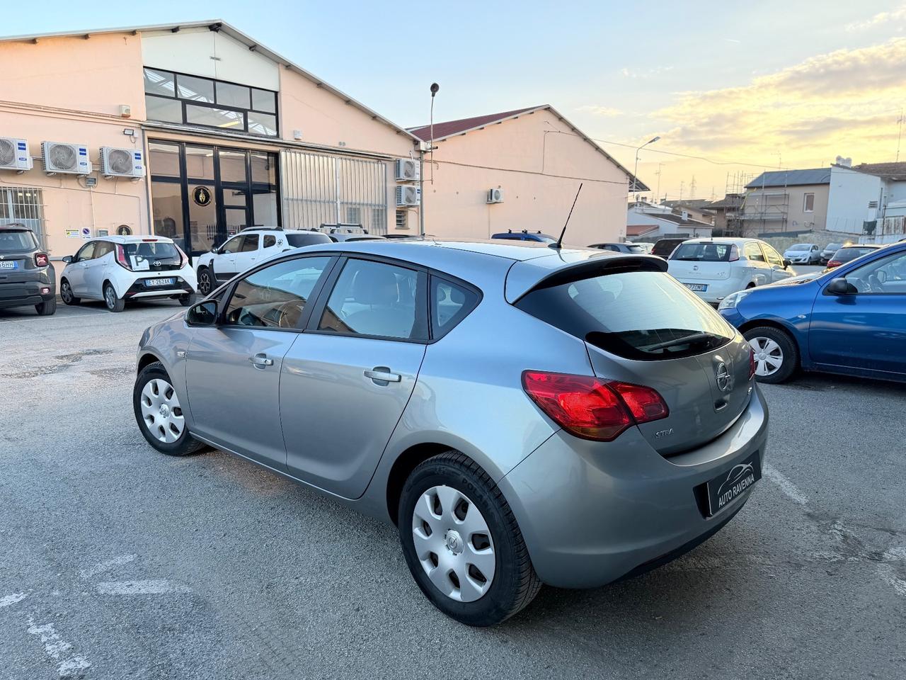 Opel Astra 1.7 CDTI 5 porte Cosmo neopatentati