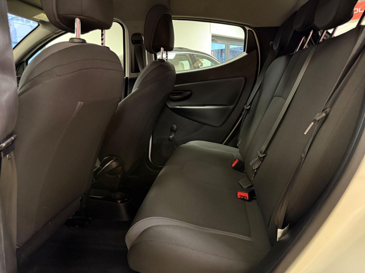 Lancia Ypsilon 1.3 MJT 16V 95 CV 5 porte S&S Silver