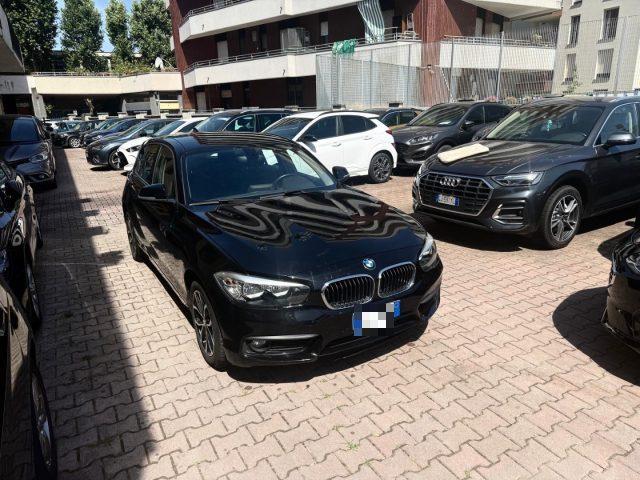 BMW 118 i 5p. Advantage