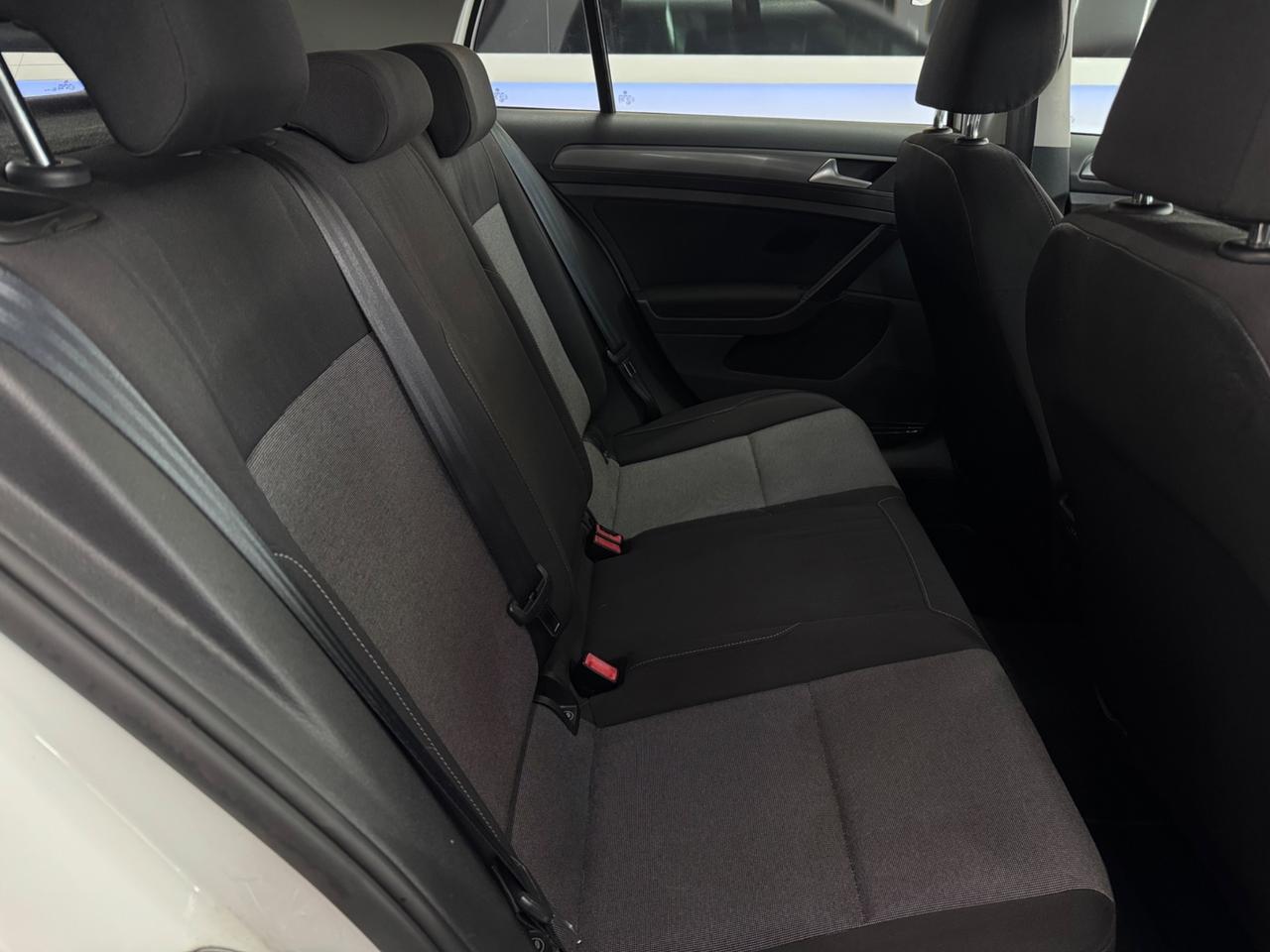 Volkswagen Golf 1.4 TGI Highline BlueMotion