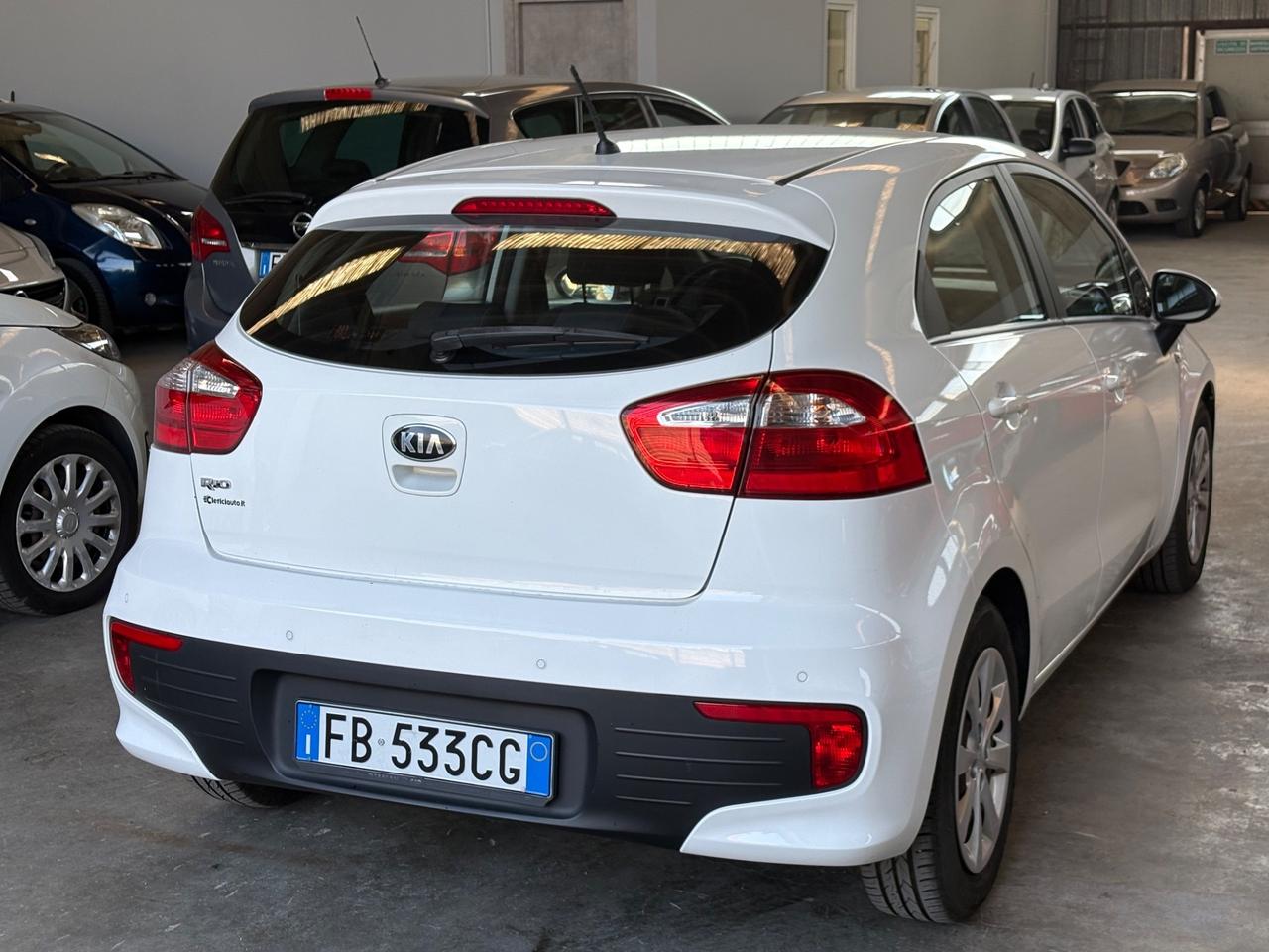 Kia Rio 1.2 CVVT 5p. Cool