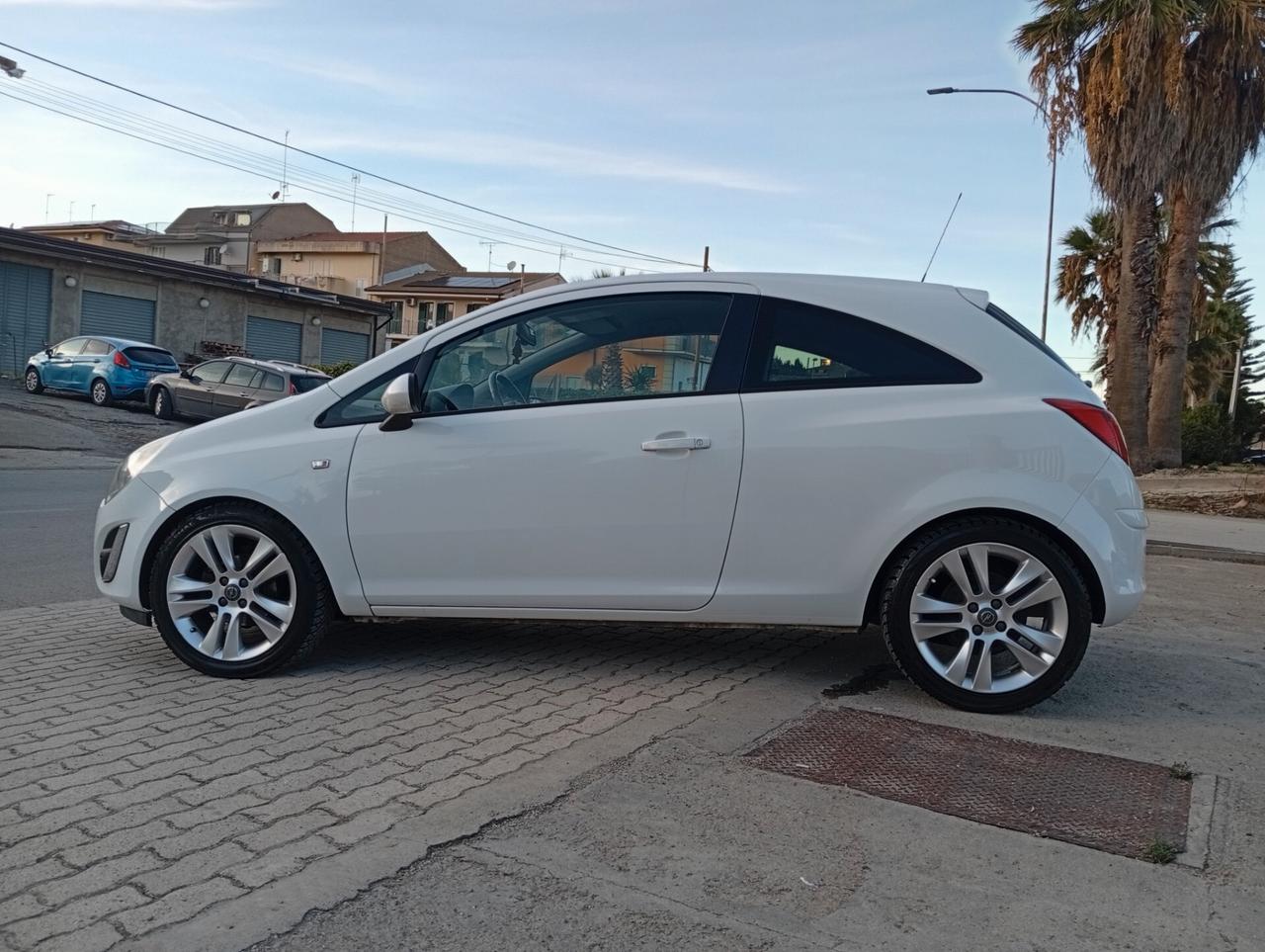 Opel Corsa 1.3 CDTI 95CV SPORT
