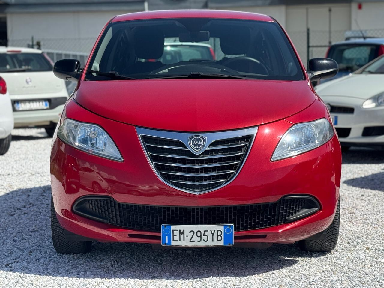 Lancia Ypsilon 1.2 69 CV Ok-Neopatentati