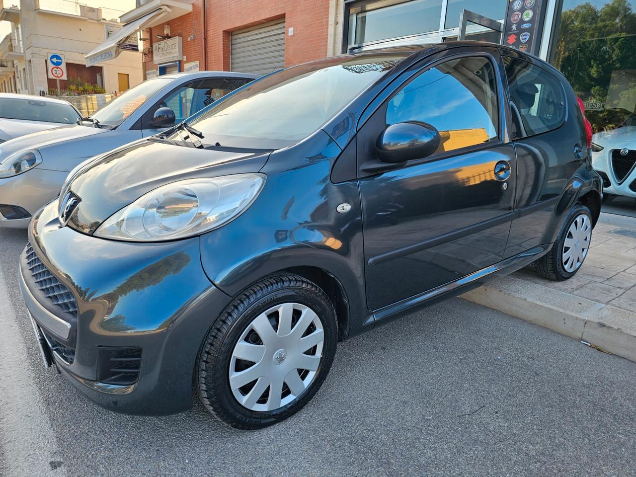 Peugeot 107 1.0 68CV 5p. Sweet Years