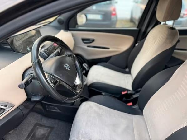 Lancia Ypsilon 1.2 69 CV 5 porte GPL Ecochic Gold