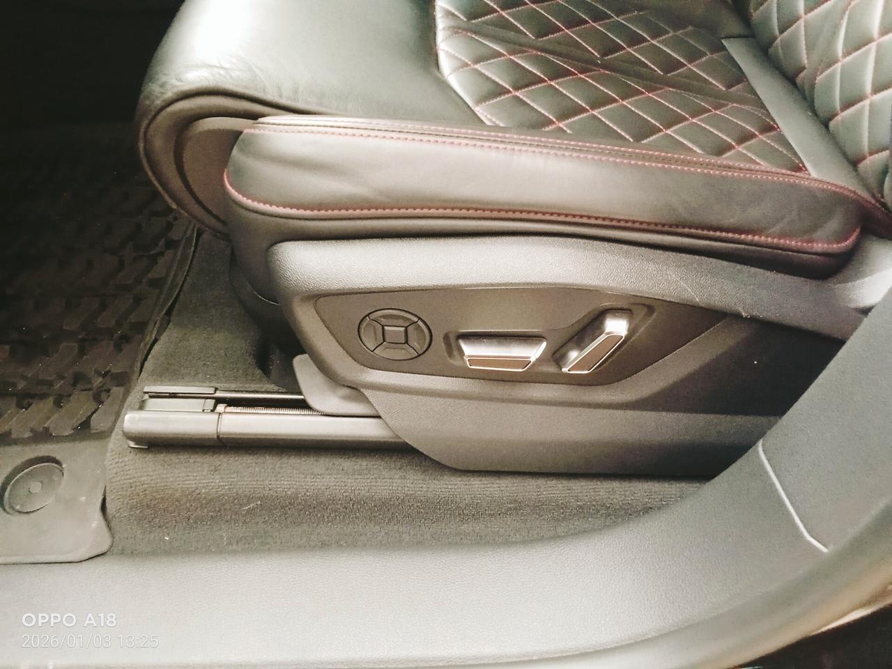 Audi Q8 SQ8 SUV TFSI quattro tiptronic sport attitude