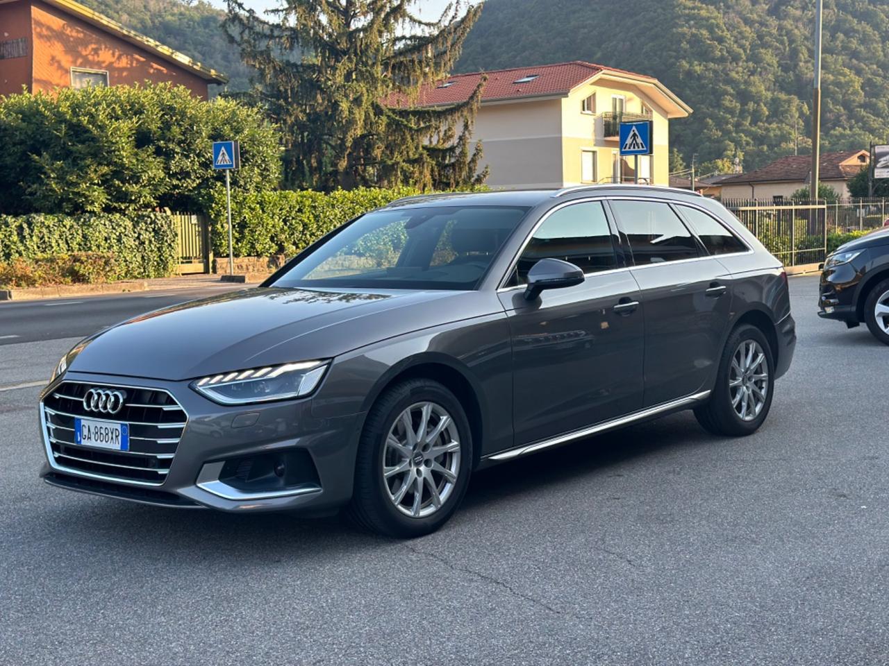 Audi A4 Avant 40 TDI S tronic S line edition