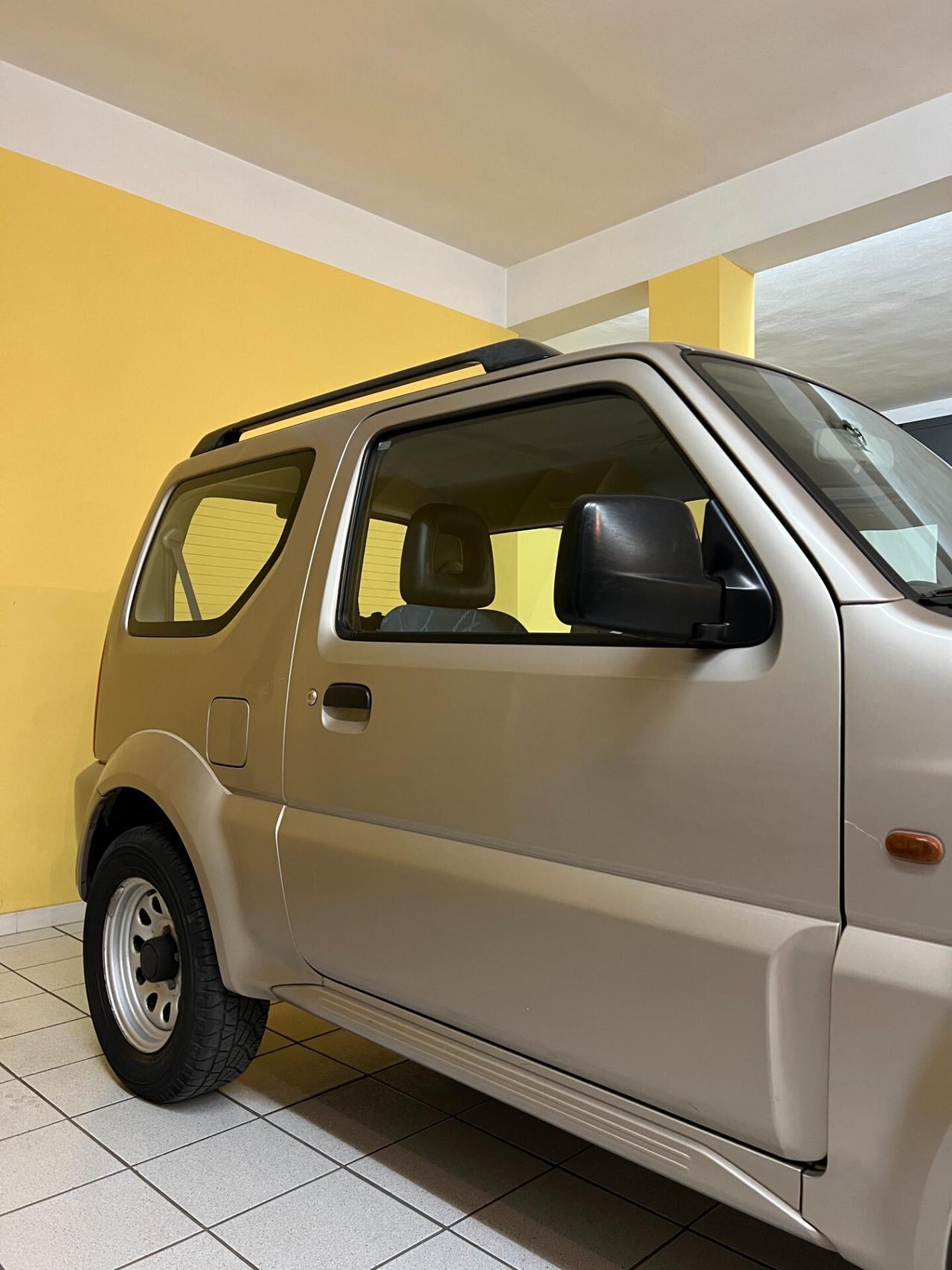 Suzuki Jimny 1.3i 16V cat 4WD JLX