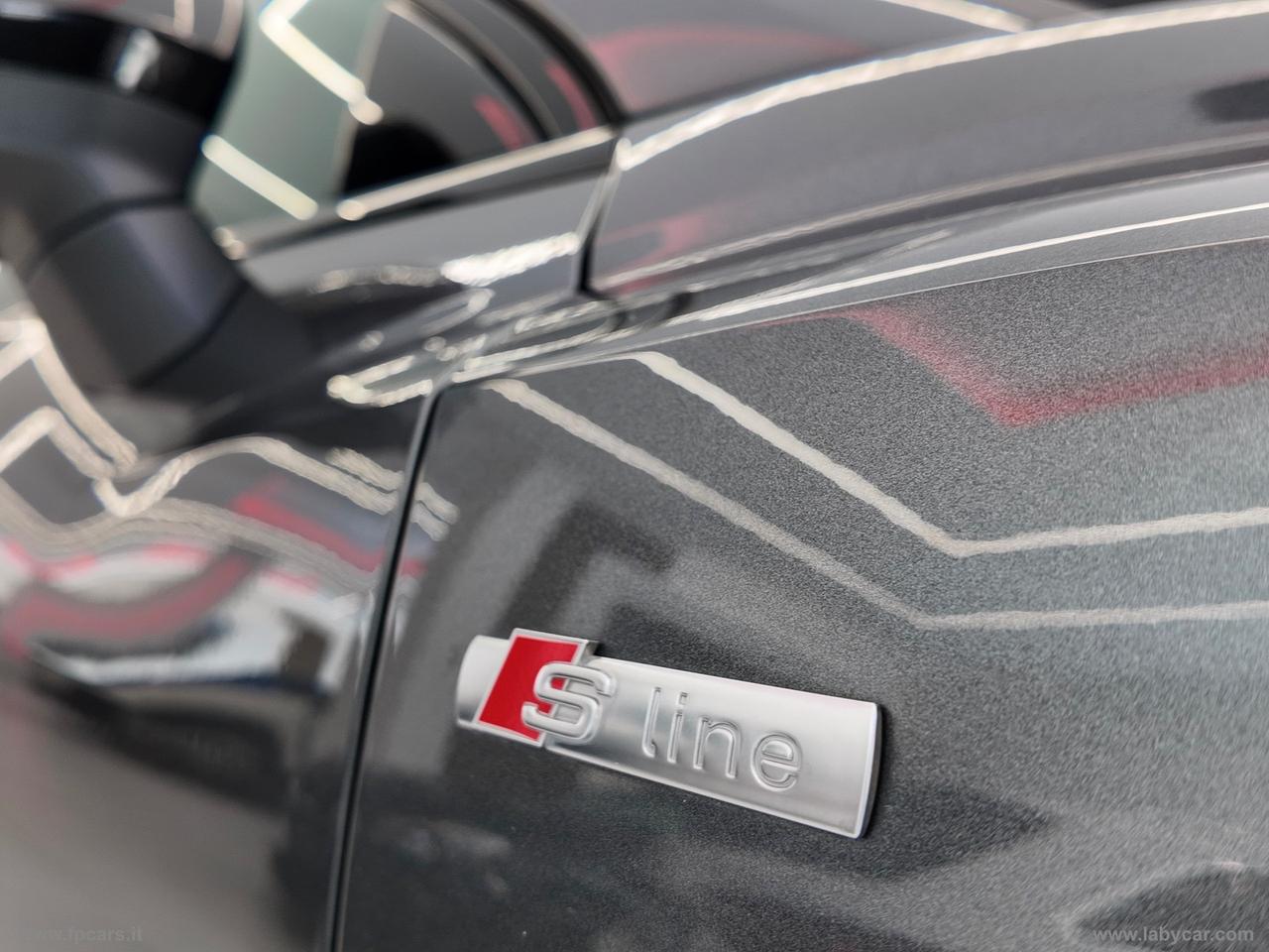 AUDI Q3 35 TDI S tronic S line edit. IDENTITY BLACK