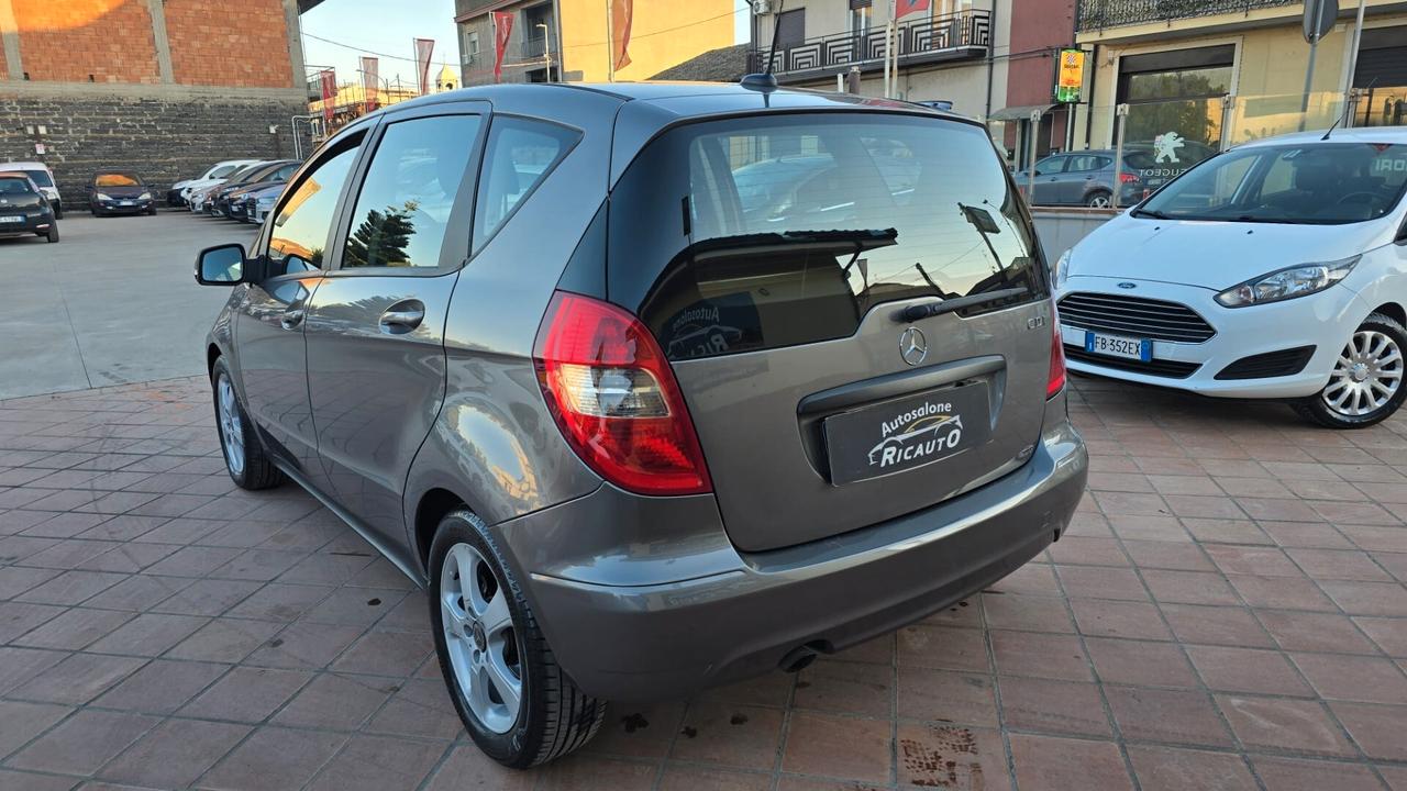 Mercedes-benz A 160 CDI BlueEFFICIENCY Avantgarde