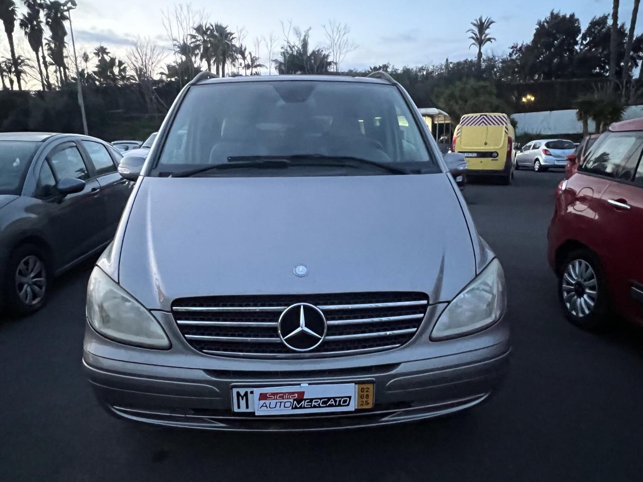 MERCEDEZ VIANO anno 2010