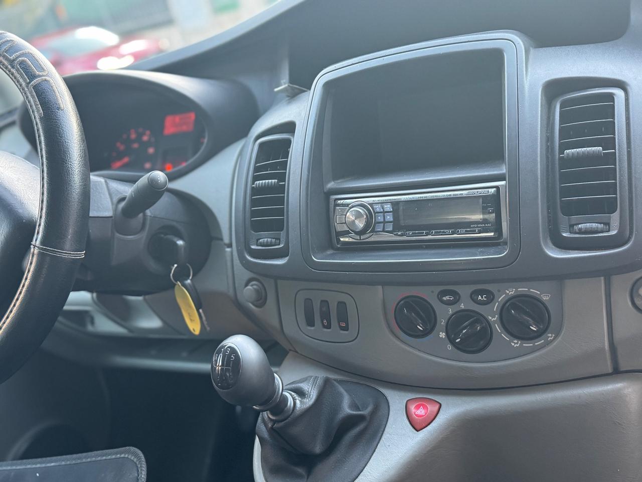 Renault Trafic T29 2.0 dCi/90 PL-TA Furgone