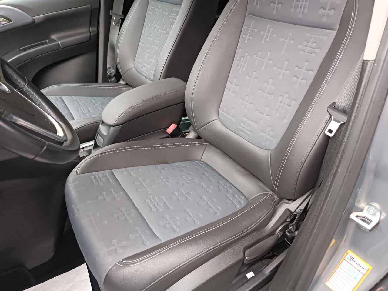 Meriva - 1.3 CDTI 95CV . uniprop Cosmo ---neopatentati-----