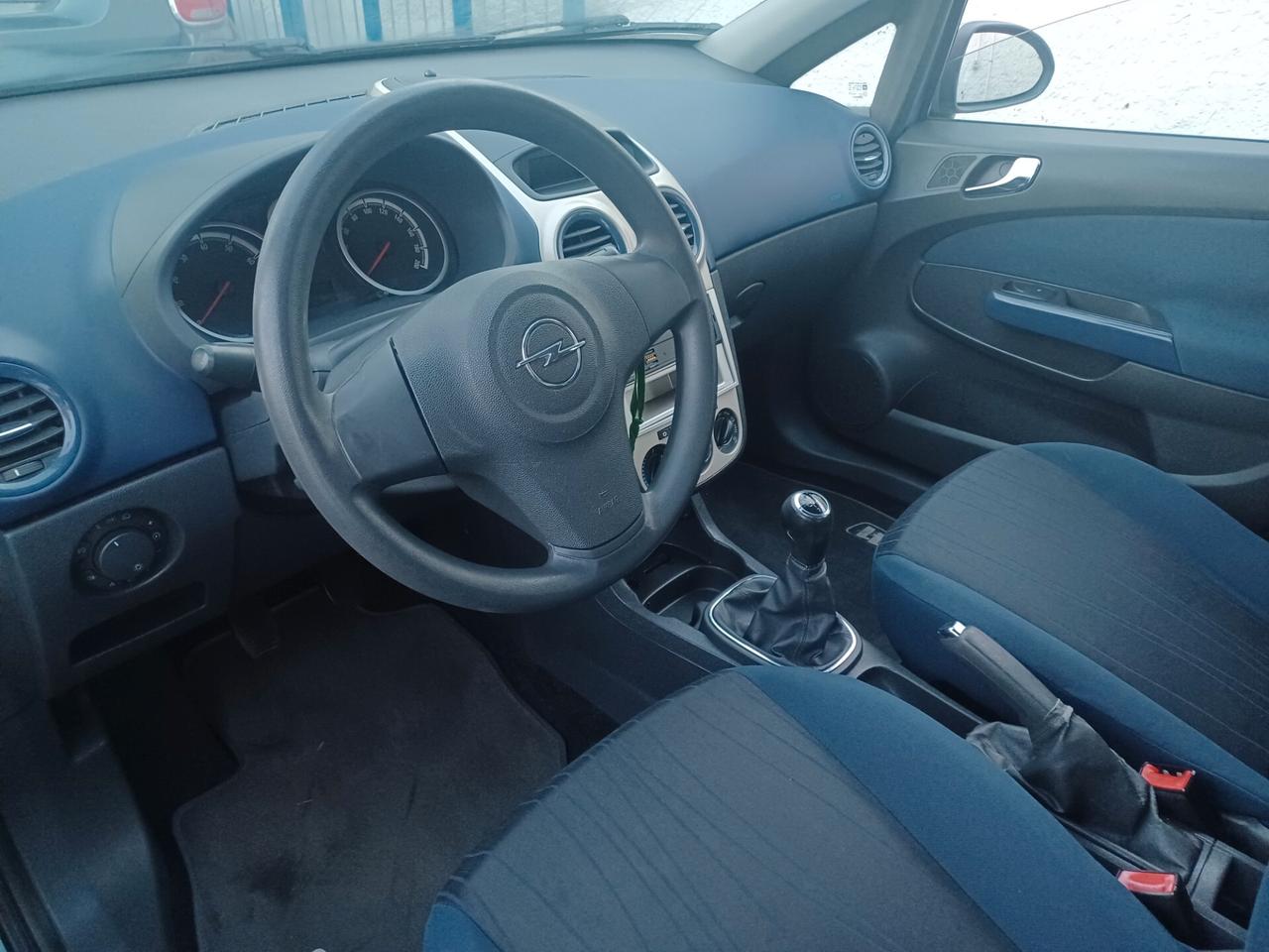 Opel Corsa 1.2 5 porte Cosmo PERFETTA