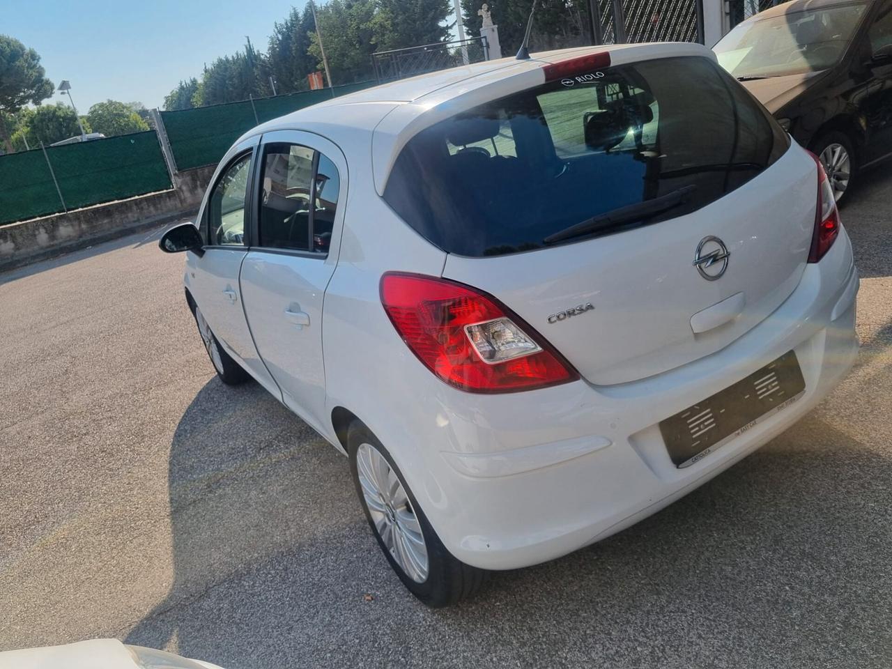 Opel Corsa 1.2 85CV 5 porte GPL-TECH Edition