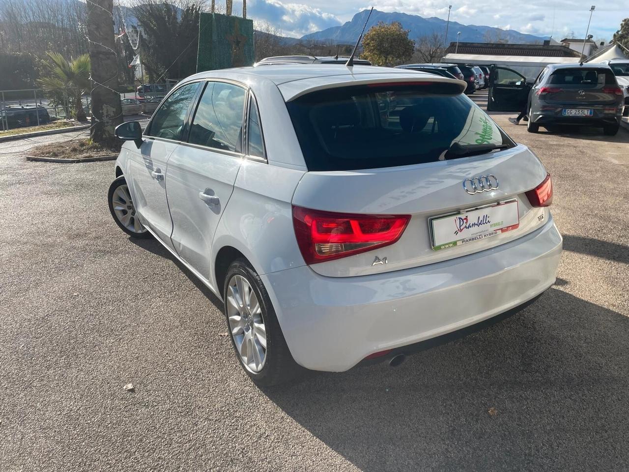 Audi A1 SPB 1.6 TDI Attraction NEOPATENTATI