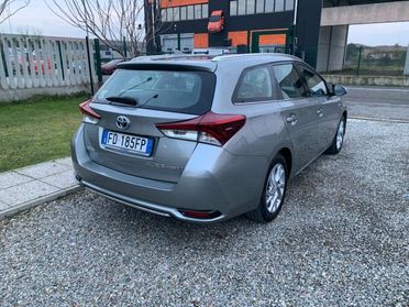 TOYOTA Auris Touring Sports 1.8 Hybrid Lounge