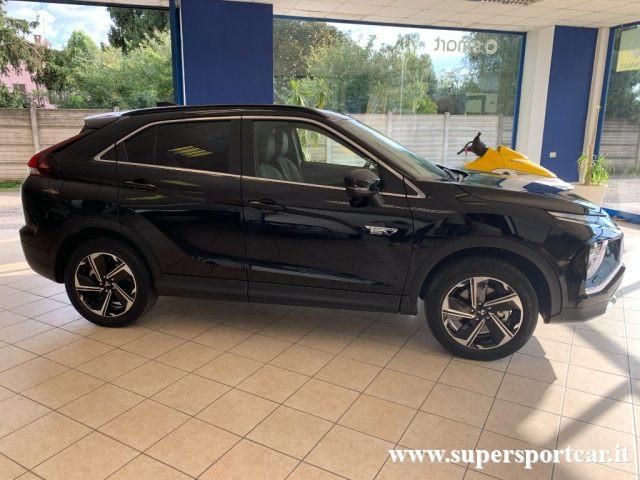 MITSUBISHI Eclipse Cross 2.4 MIVEC 4WD PHEV Instyle SDA Pack 0