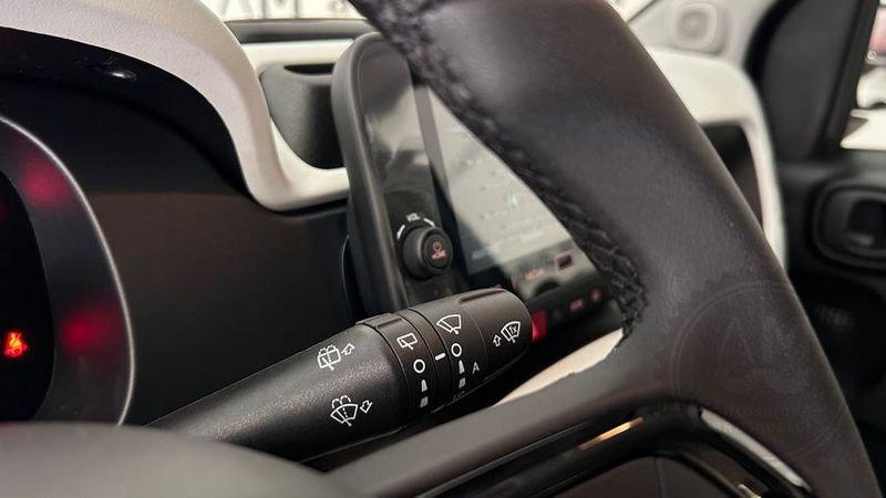 FIAT Panda 1.0 FireFly S&S Hybrid Pandina CARPLAY PDC POST