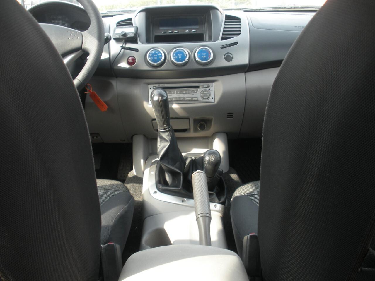 Mitsubishi L200 2.5 DI-D/136CV Double Cab Intense ''terrainer''