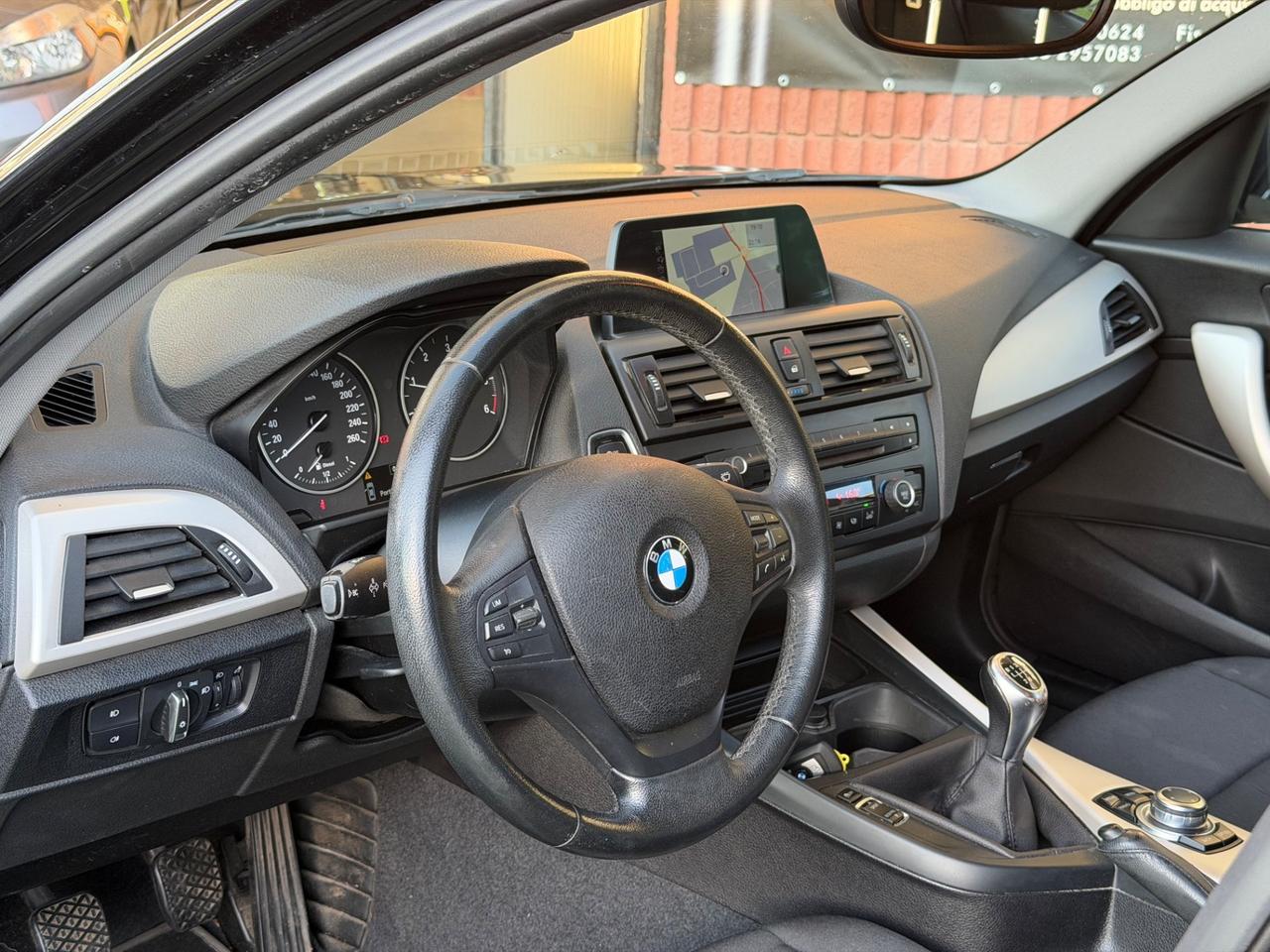 Bmw 116 116d 5p. Urban
