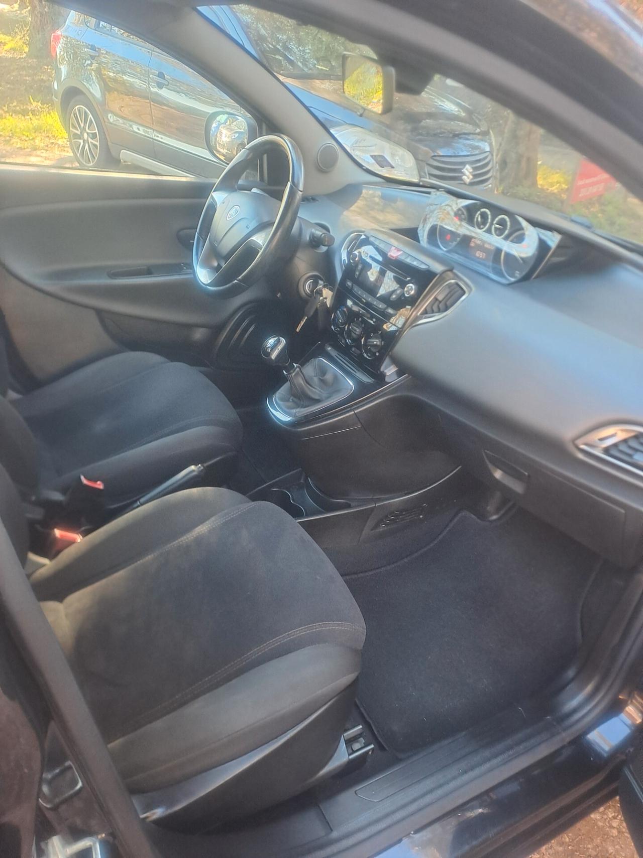 Lancia Ypsilon 1.3 MJT 16V 95 CV 5 porte S&S Platinum