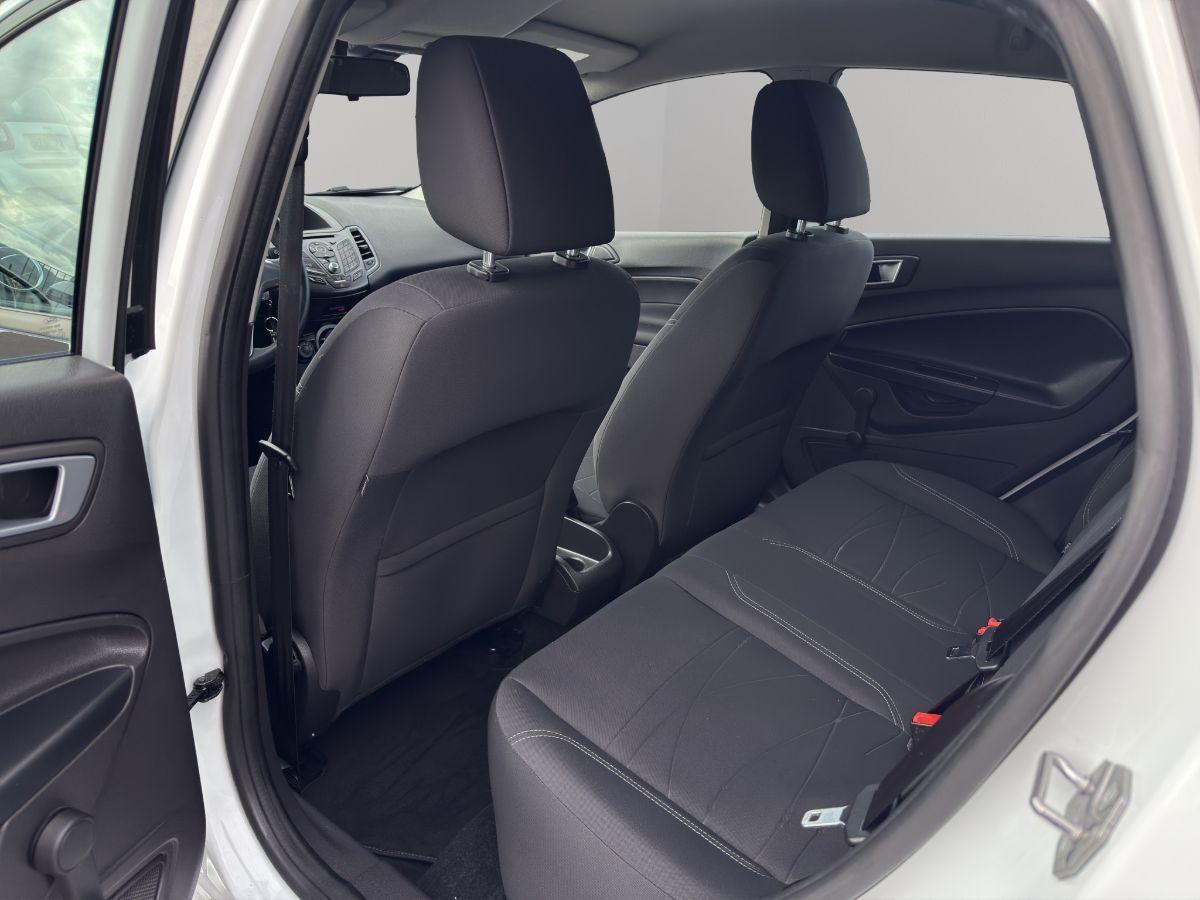 FORD - Fiesta - 1.5 TDCi 75 CV 5p. Black & White Edition