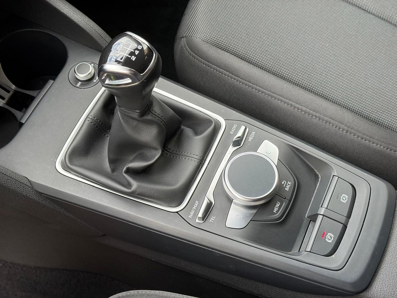 Audi Q2 30 2.0 TDI 115cv Business 2022