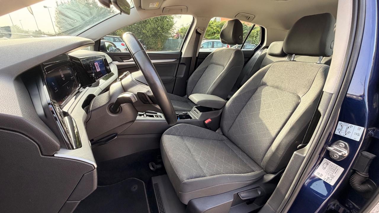 Volkswagen Golf 1.0 eTSI EVO DSG Life