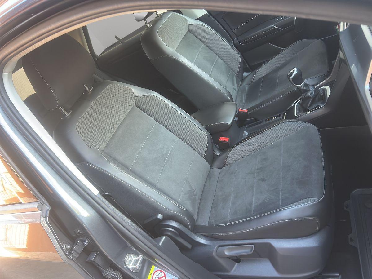 VOLKSWAGEN - T-Roc - 2.0 TDI 116CV SCR R-Line