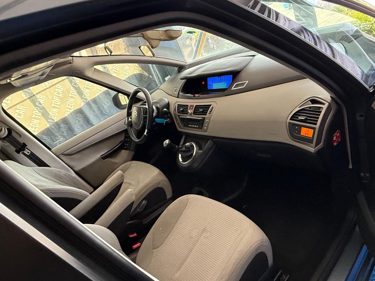 Citroen C4 Picasso 1.6 HDi 110 gommata e tagliandata