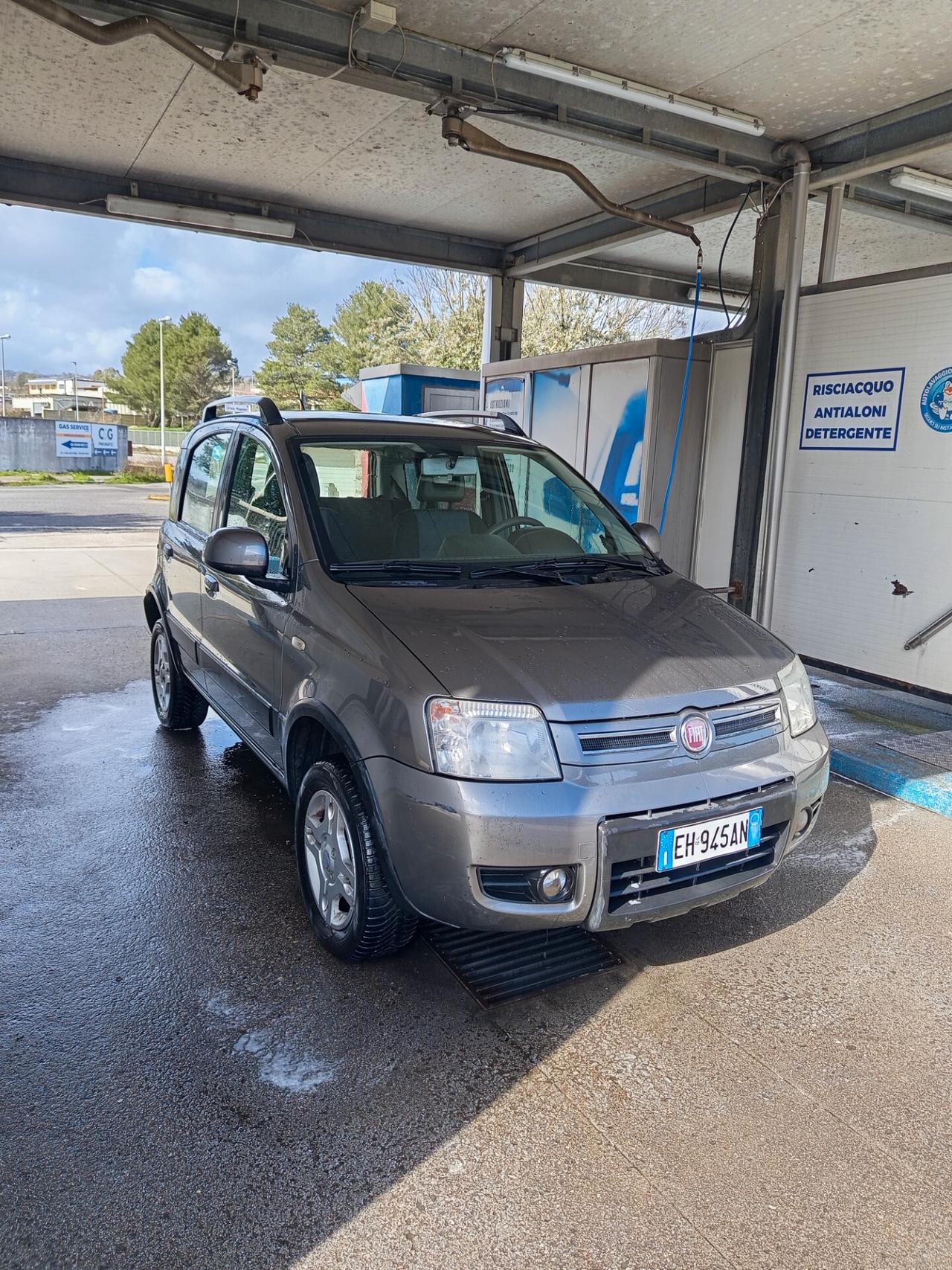 Fiat Panda 1.3 MJT 16V DPF 4x4 Climbing