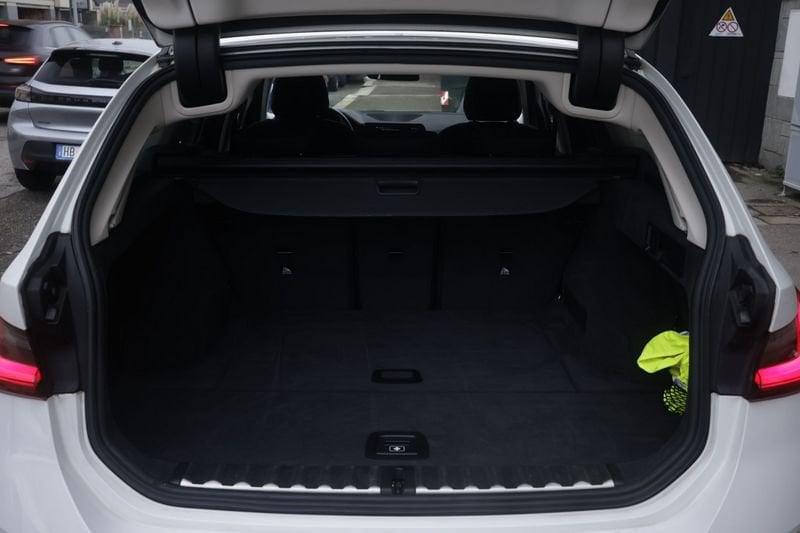 BMW Serie 3 318d 48V Touring Sport Unicoproprietario