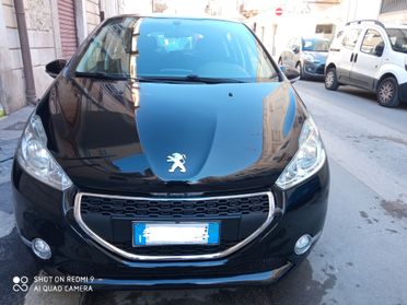 Peugeot 208 1.4 HDi 68 CV 5 porte Allure