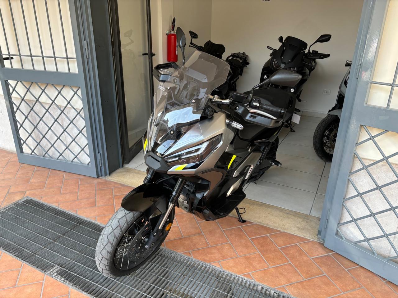 Honda xadv 2024