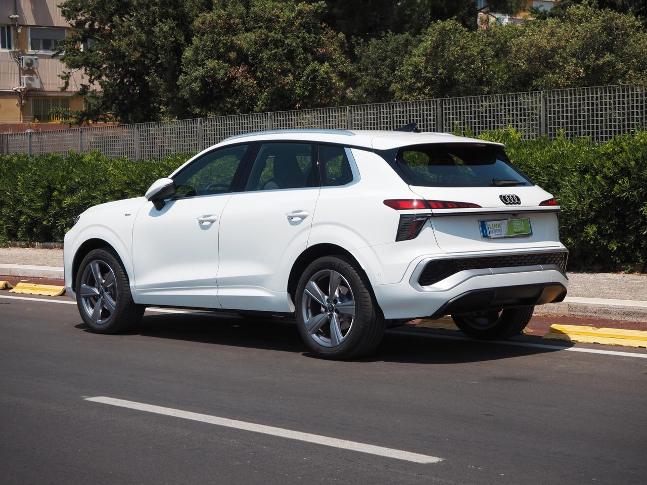 Audi Q3 TFSI 110 kW mHEV S tronic Line edition