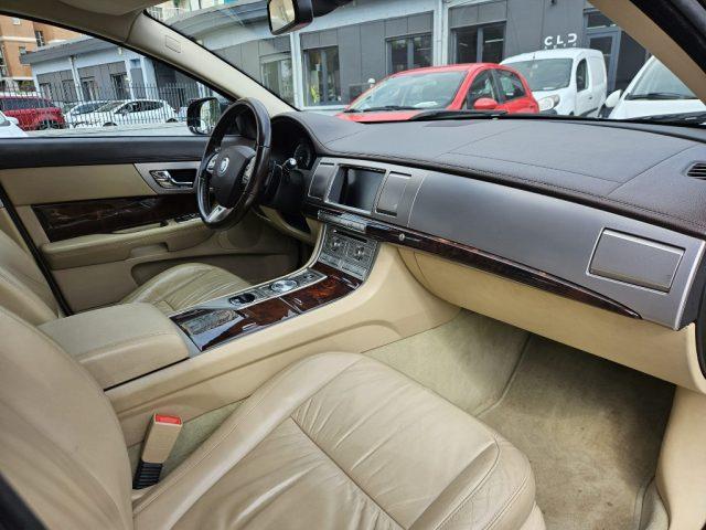JAGUAR XF 3.0 D V6 Luxury
