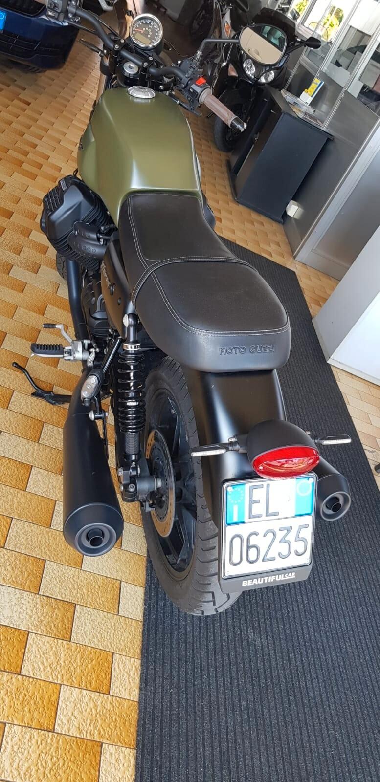 Moto Guzzi V7 III 750 Stone