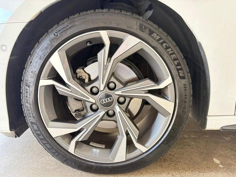 Audi A3 Sportback 35 TDI S tronic S line Edition