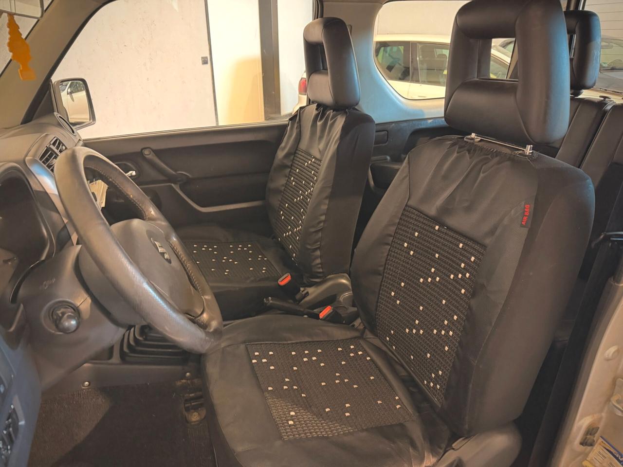 Suzuki Jimny 1.5 DDiS 4WD JLX