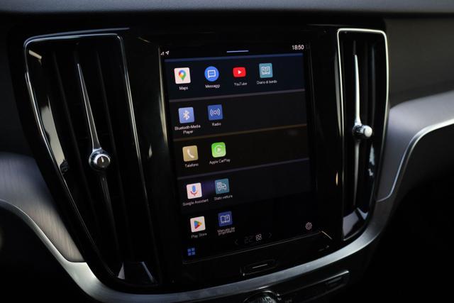 VOLVO V60 NON MARCIANTE B3 automatico Essential PREZZO NETTO