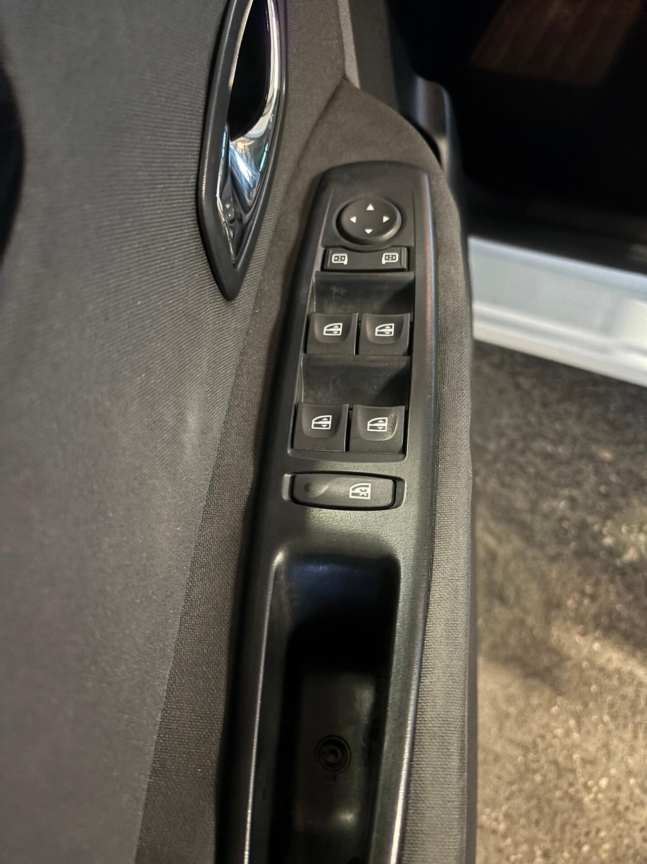 Renault Scenic XMod 1.5 dCi 110CV S&S Bose