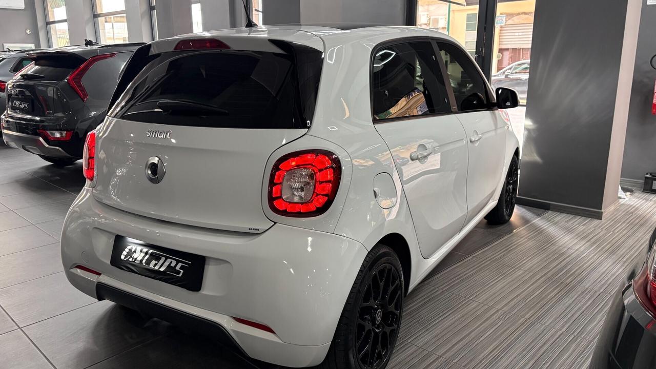 smart forFour 0.9 GPL turbo 90cv Superpassion Twinamic ITALIANA